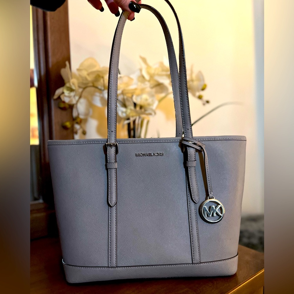 Michael Kors Jet Set Tote